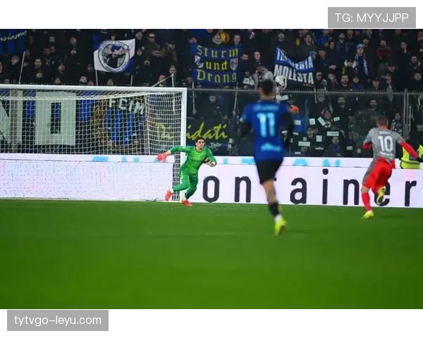 蓝黑军团强势崛起，意甲争冠格局再起波澜